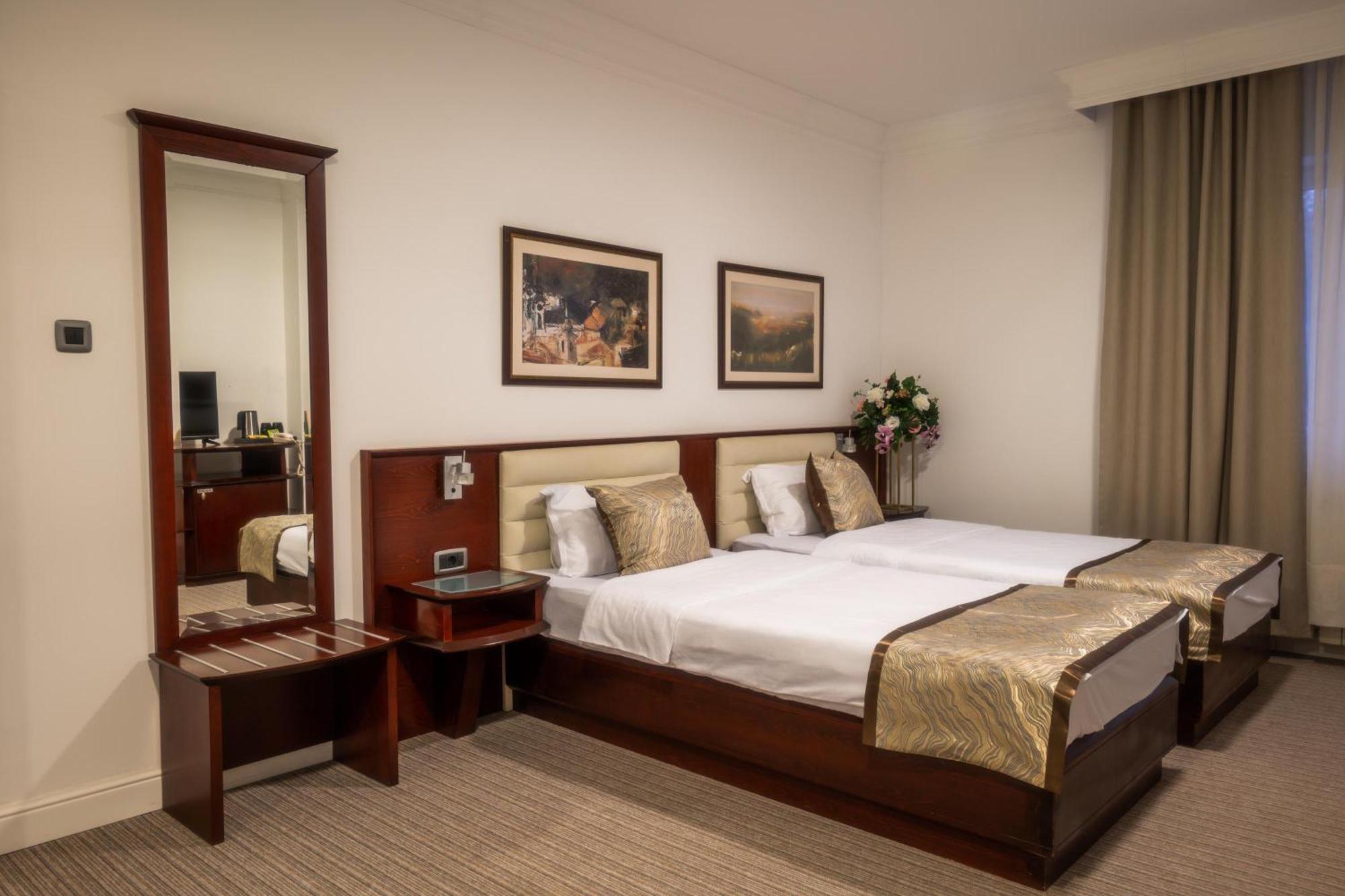 Hotel Mio City Kula Dış mekan fotoğraf