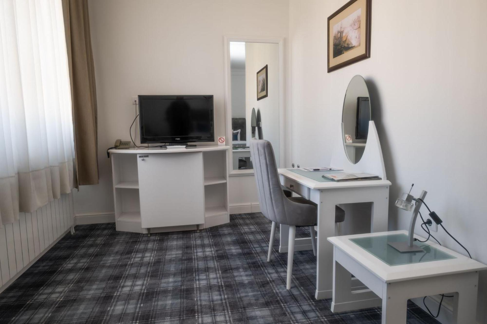 Hotel Mio City Kula Dış mekan fotoğraf