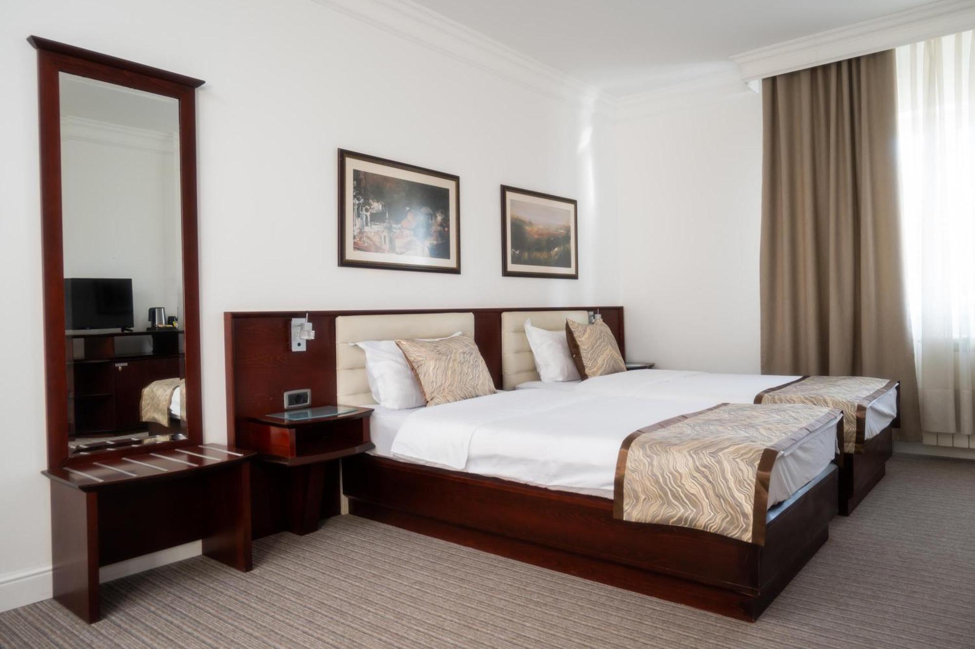 Hotel Mio City Kula Dış mekan fotoğraf