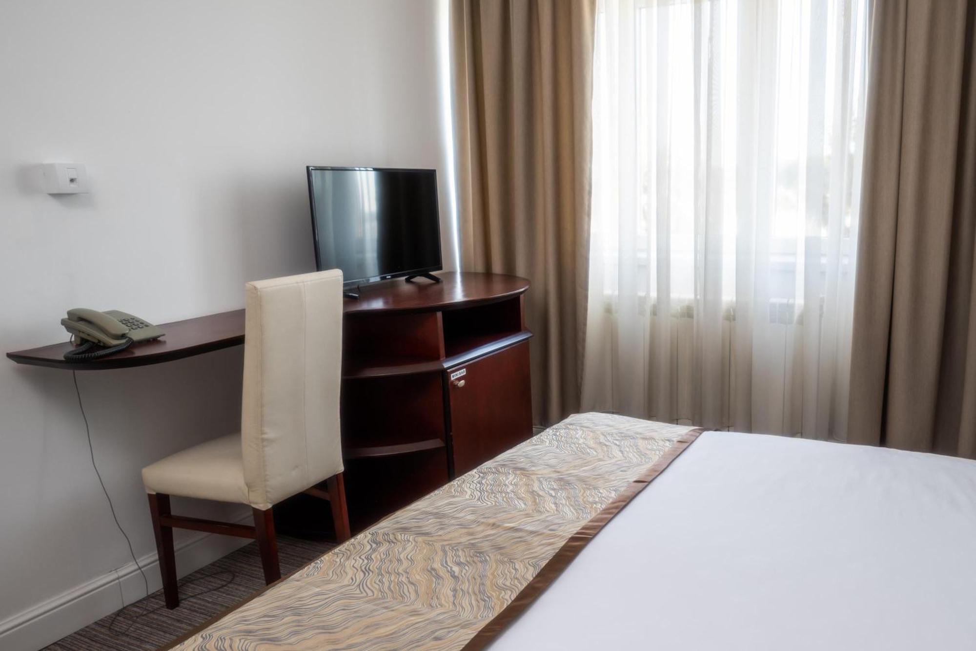 Hotel Mio City Kula Dış mekan fotoğraf